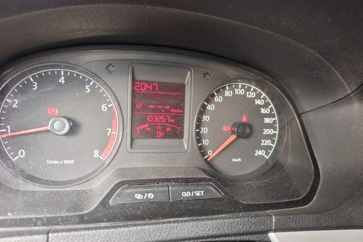 Used Volkswagen Jetta 2013 1.6L Manual Comfort Model Odometer Close Up