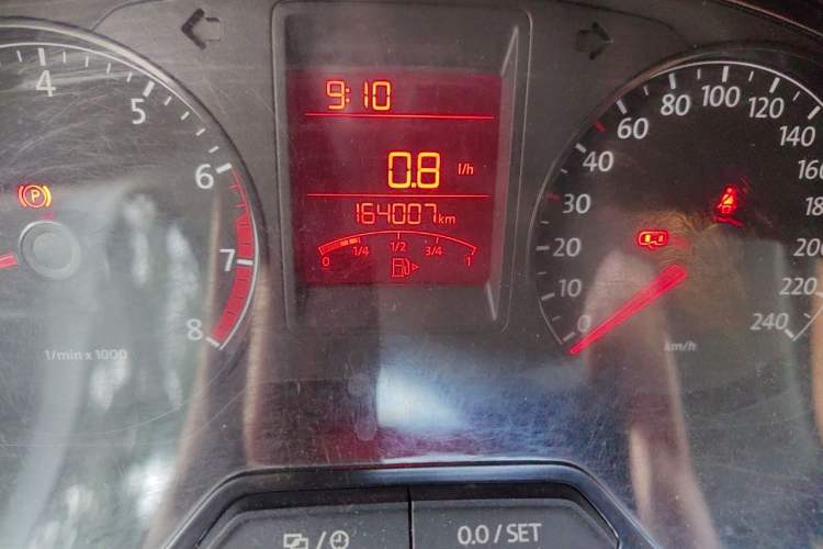 Used Volkswagen Jetta 2013 1.6L Manual Comfort Model Odometer Close Up