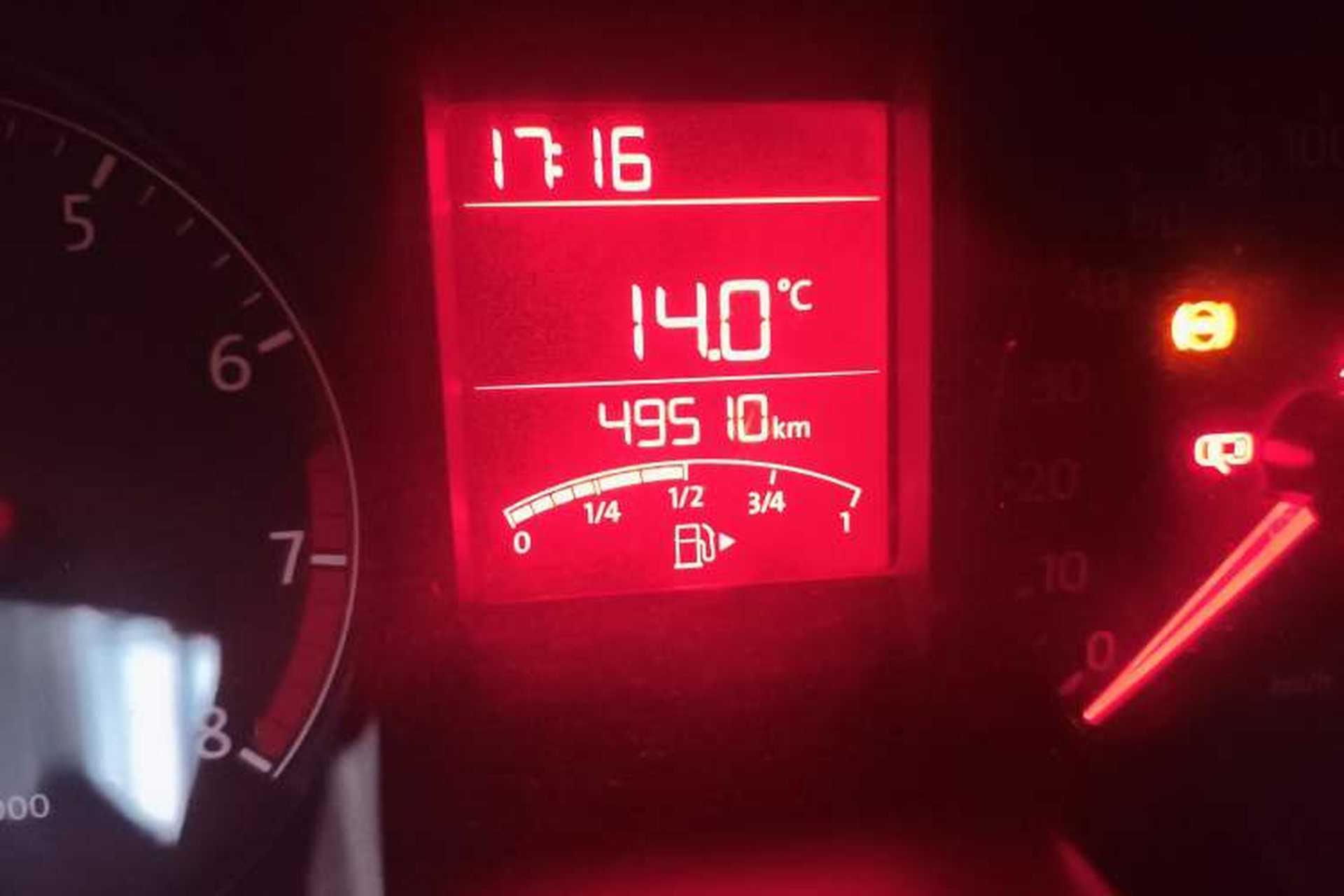 Used Volkswagen Jetta 2013 1.6L Manual Fashion Edition Odometer Close Up