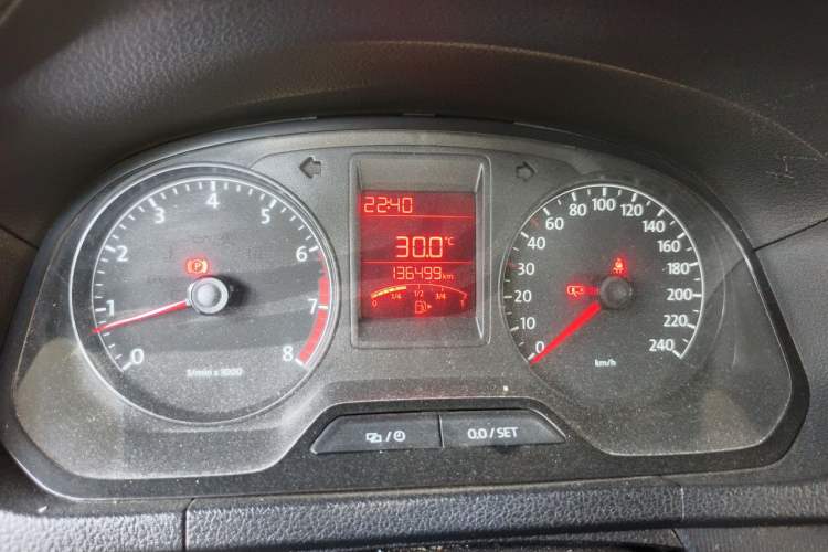 Used Volkswagen Jetta 2013 1.6L Manual Fashion Edition Odometer Close Up