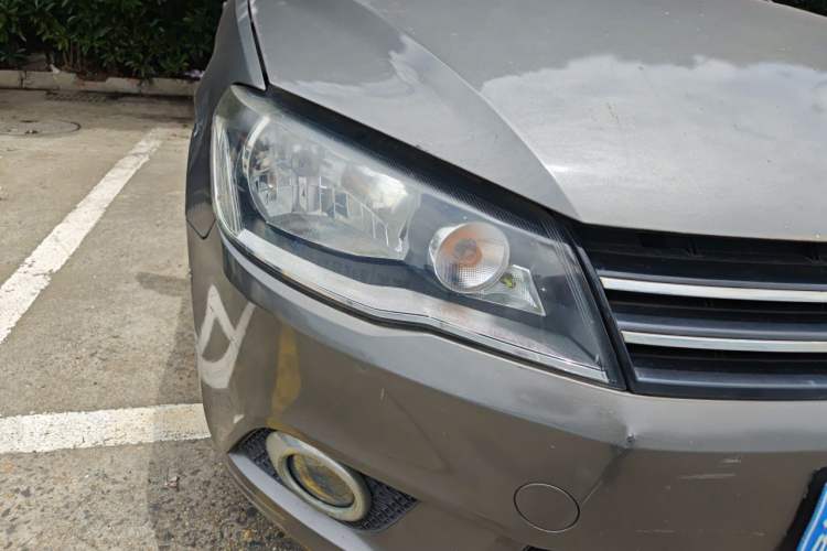 Used Volkswagen Jetta 2013 1.6L Manual Comfort Model Right Front Headlight