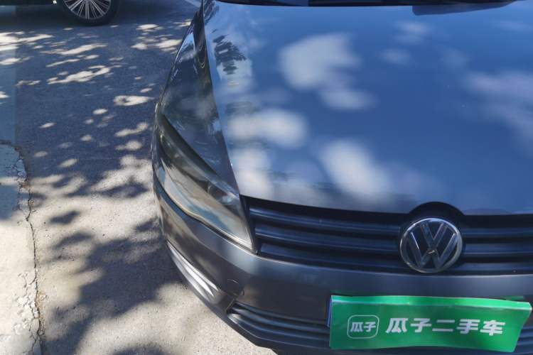 Used Volkswagen Jetta 2013 1.6L Manual Fashion Edition Right Front Headlight