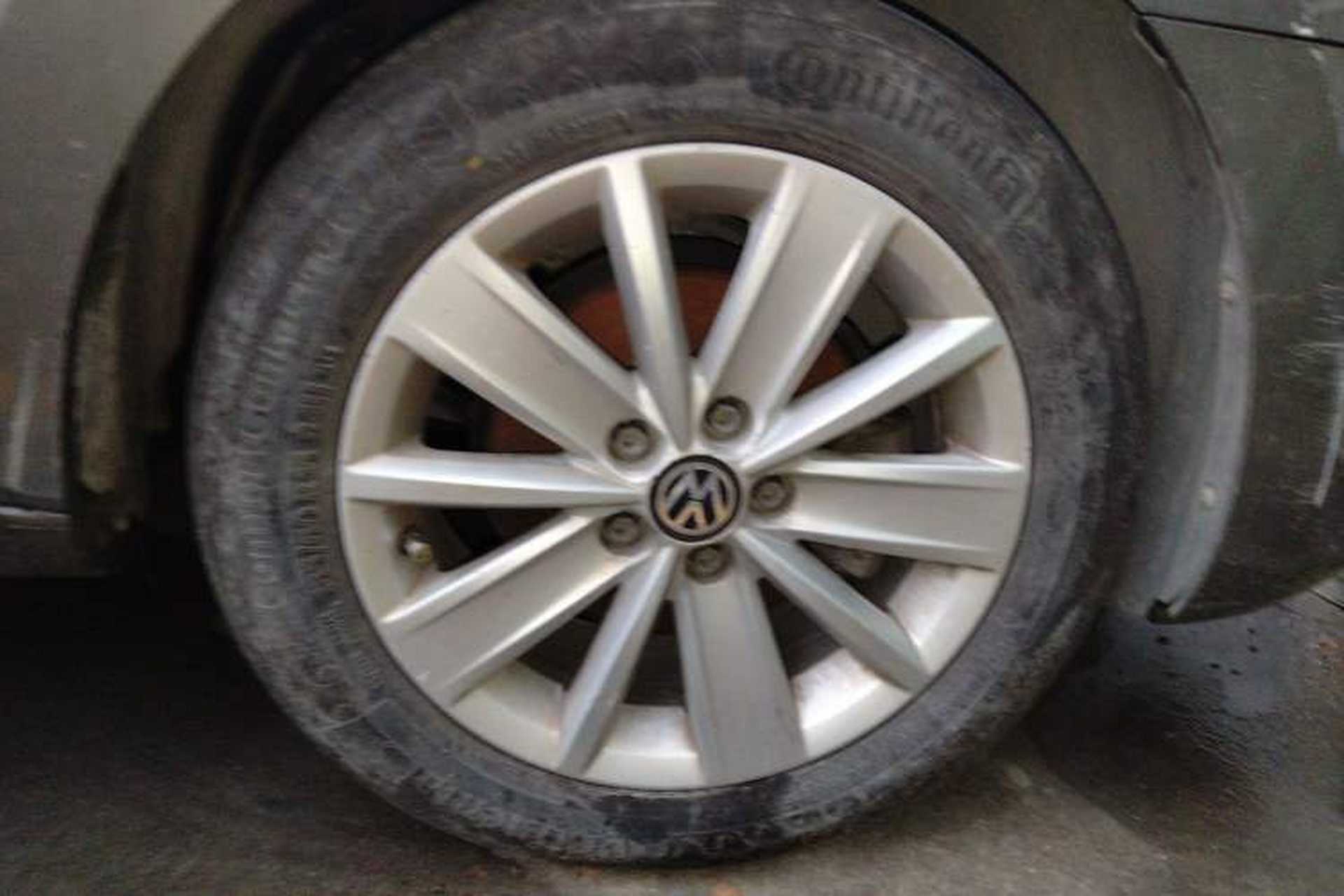 Used Volkswagen Jetta 2013 1.6L Manual Comfort Model Right Front Wheel Hub
