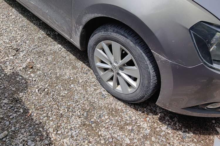 Used Volkswagen Jetta 2013 1.4L Manual Comfort Model Right Front Wheel Hub
