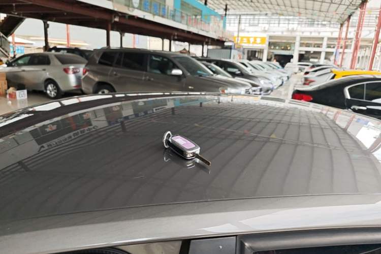 Used Volkswagen Jetta 2013 1.6L Automatic Fashion Model Roof