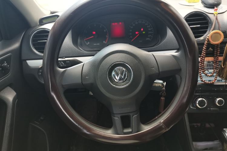 Used Volkswagen Jetta 2013 1.6L Automatic Comfort Model Steering Wheel
