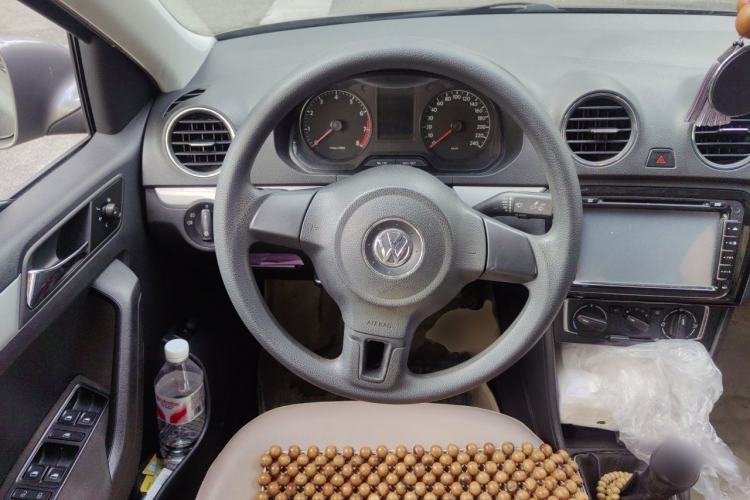 Used Volkswagen Jetta 2013 1.6L Manual Comfort Model Steering Wheel