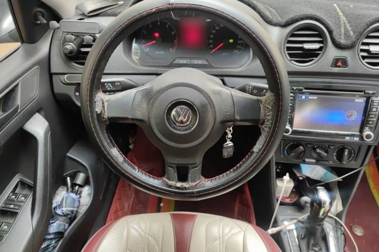 Used Volkswagen Jetta 2013 1.6L Automatic Fashion Model Steering Wheel
