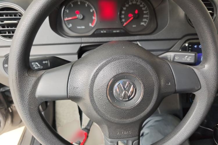 Used Volkswagen Jetta 2013 1.6L Automatic Fashion Model Steering Wheel