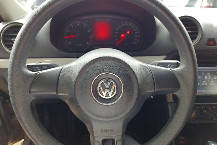 Used Volkswagen Jetta 2013 1.6L Automatic Comfort Model Steering Wheel