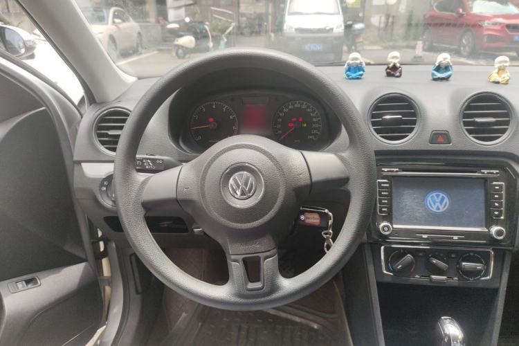 Used Volkswagen Jetta 2013 1.6L Automatic Comfort Model Steering Wheel