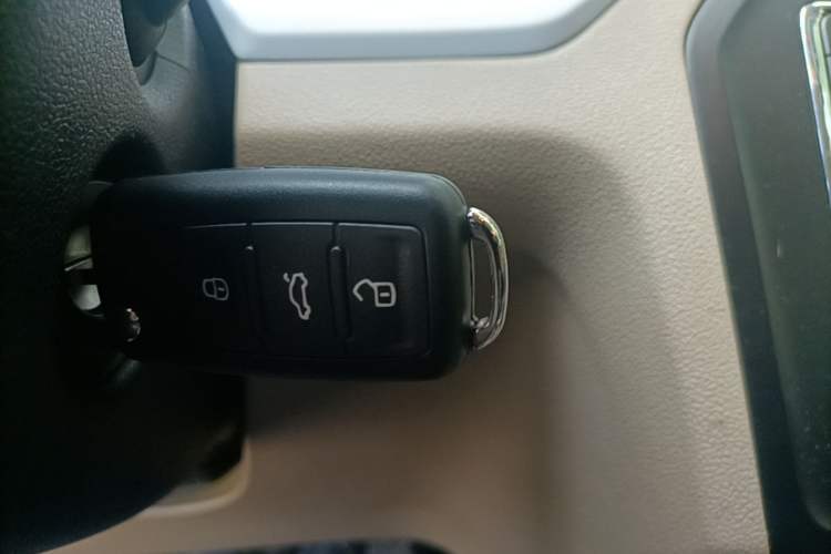 Used Volkswagen Jetta 2013 1.6L Manual Comfort Model Vehicle Key