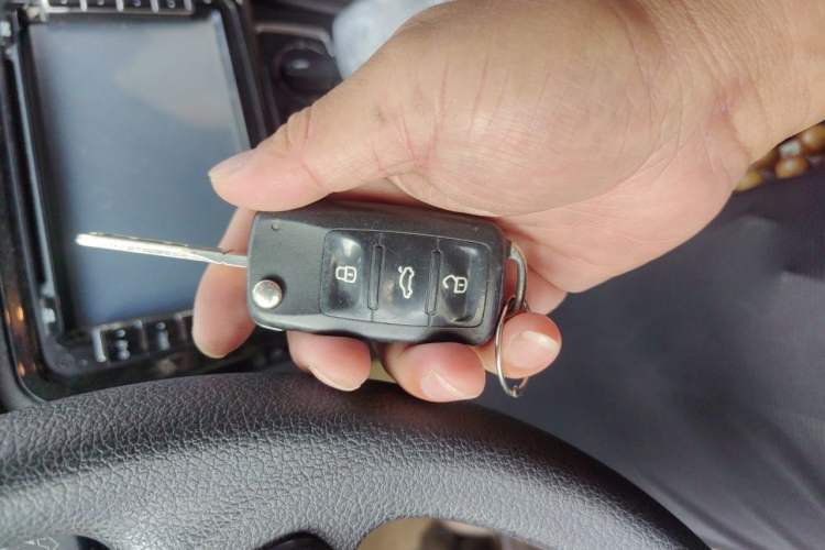 Used Volkswagen Jetta 2013 1.6L Manual Comfort Model Vehicle Key