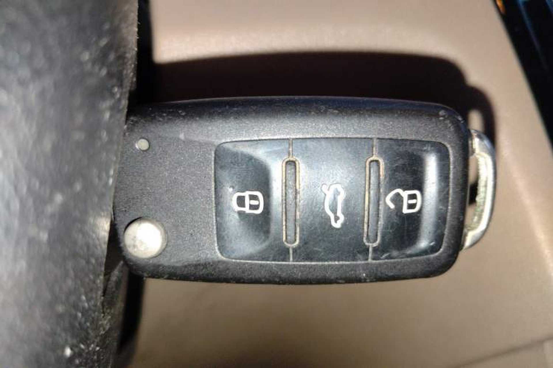 Used Volkswagen Jetta 2013 1.6L Manual Comfort Model Vehicle Key