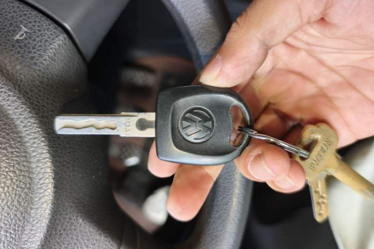 Used Volkswagen Jetta 2013 1.6L Manual Fashion Edition Vehicle Key