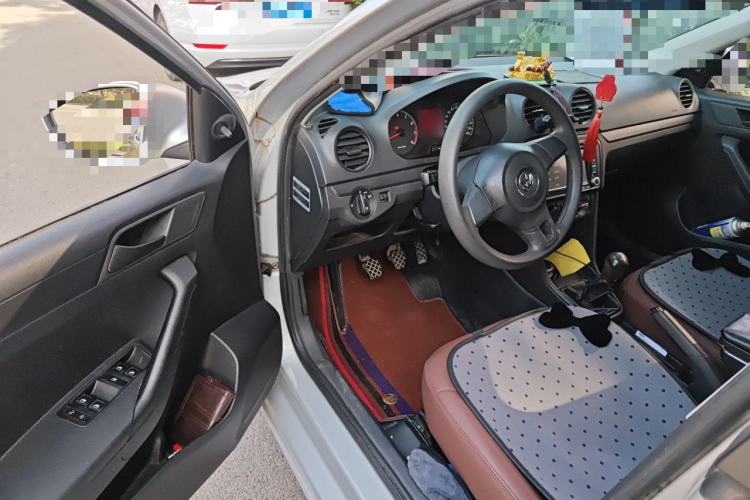 Used Volkswagen Jetta 2013 1.6L Manual Fashion Edition Driver Seat