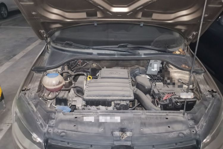 Used Volkswagen Jetta 2013 1.6L Manual Fashion Edition Engine Bay