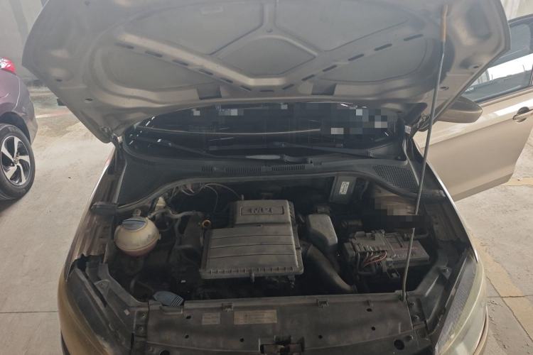 Used Volkswagen Jetta 2013 1.6L Manual Comfort Model Engine Bay
