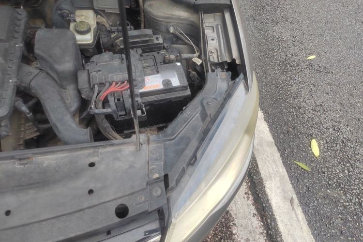 Used Volkswagen Jetta 2013 1.6L Automatic Comfort Model Engine Bay Left