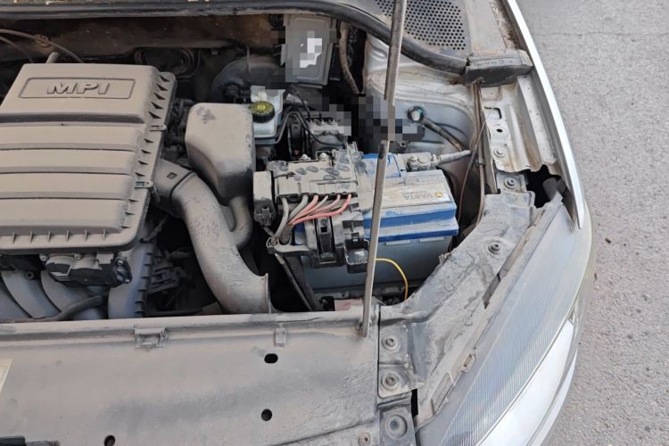 Used Volkswagen Jetta 2013 1.6L Manual Fashion Edition Engine Bay Left