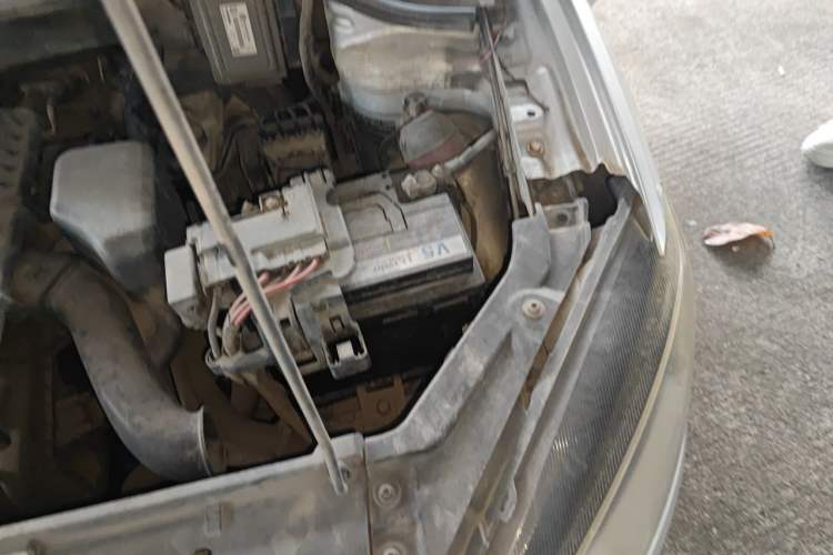 Used Volkswagen Jetta 2013 1.6L Manual Fashion Edition Engine Bay Left