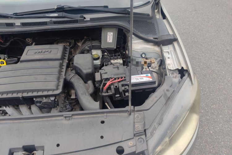 Used Volkswagen Jetta 2013 1.6L Manual Comfort Model Engine Bay Left
