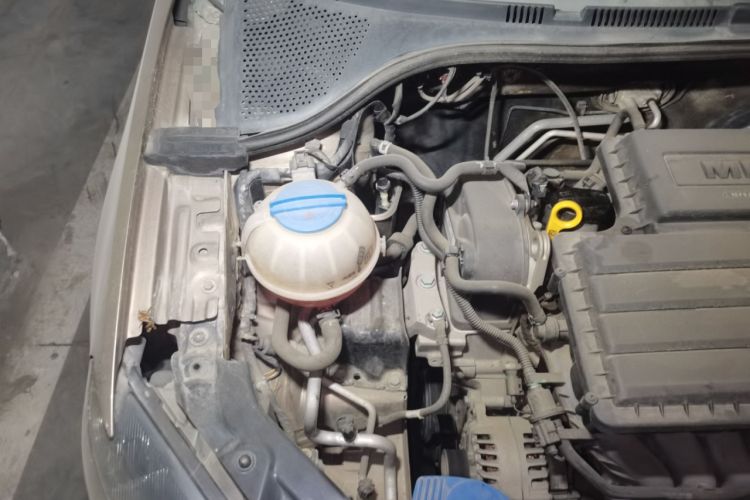 Used Volkswagen Jetta 2013 1.6L Manual Fashion Edition Engine Bay Right