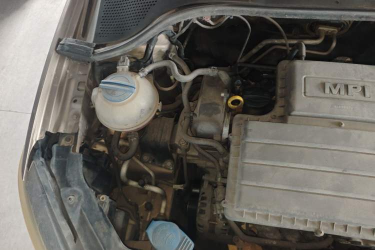 Used Volkswagen Jetta 2013 1.6L Manual Comfort Model Engine Bay Right