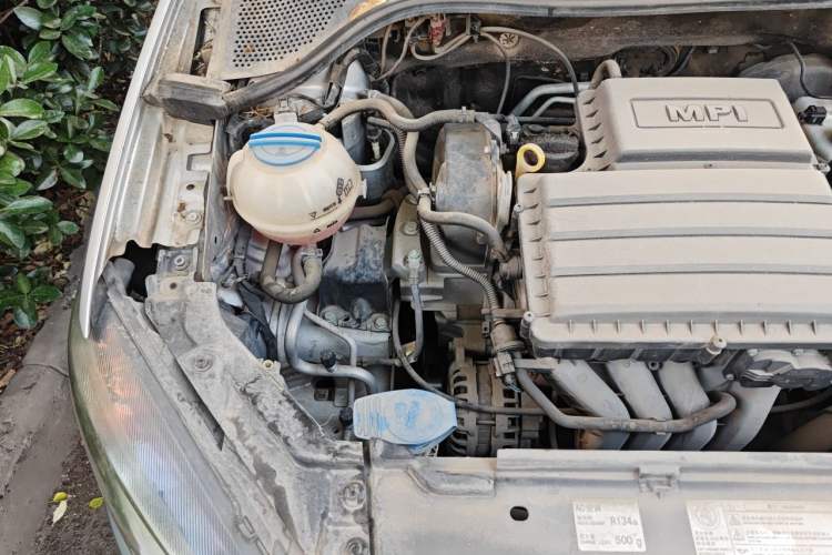 Used Volkswagen Jetta 2013 1.6L Manual Fashion Edition Engine Bay Right