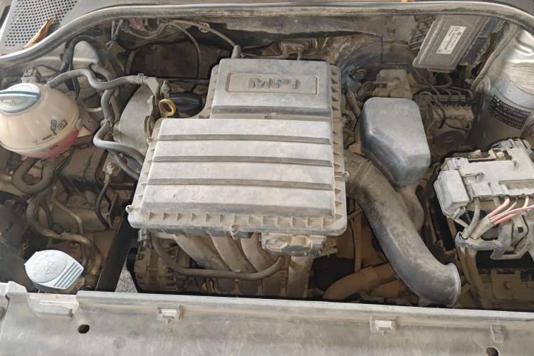 Used Volkswagen Jetta 2013 1.6L Manual Fashion Edition Engine Bay