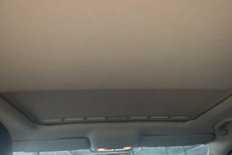 Used Volkswagen Jetta 2013 1.6L Manual Comfort Model Headliner