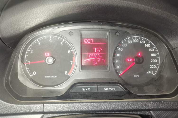 Used Volkswagen Jetta 2013 1.6L Manual Fashion Edition Instrument Cluster