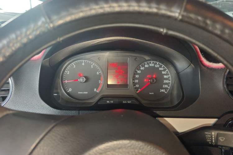 Used Volkswagen Jetta 2013 1.6L Manual Comfort Model Instrument Cluster