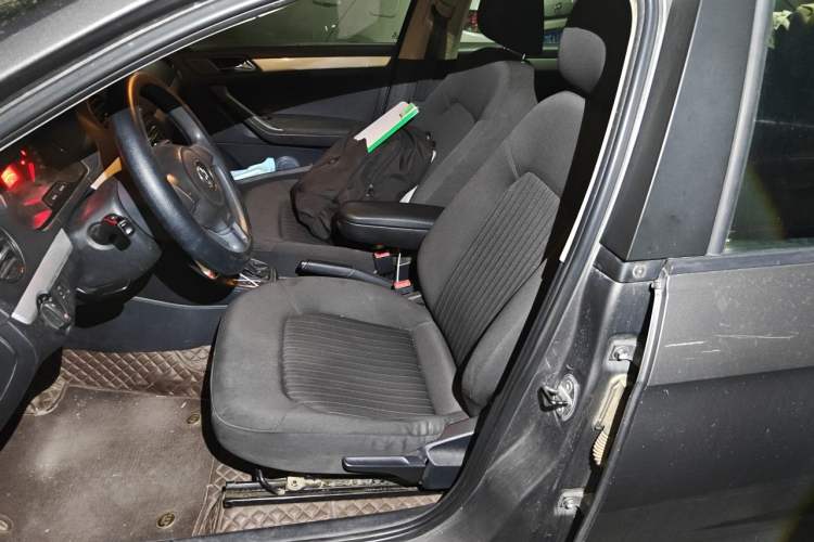Used Volkswagen Jetta 2013 1.6L Automatic Comfort Model Left Front Seat