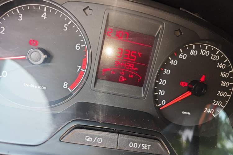 Used Volkswagen Jetta 2013 1.6L Manual Fashion Edition Odometer Close Up