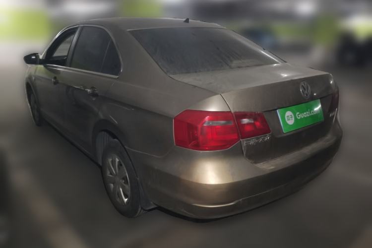 Used Volkswagen Jetta 2013 1.6L Manual Fashion Edition Rear Left 45 Deg