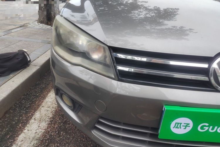 Used Volkswagen Jetta 2013 1.6L Automatic Comfort Model Right Front Headlight