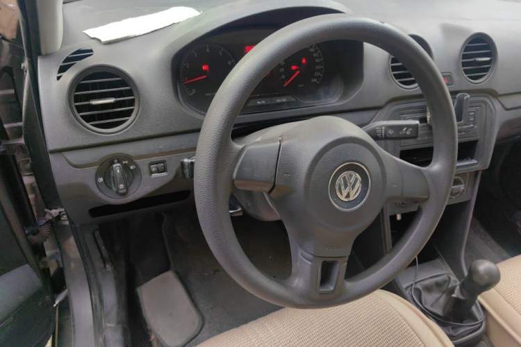 Used Volkswagen Jetta 2013 1.4L Manual Fashion Model Steering Wheel