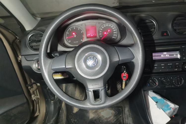 Used Volkswagen Jetta 2013 1.6L Manual Fashion Edition Steering Wheel