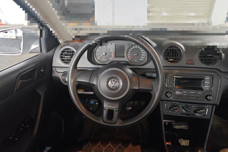 Used Volkswagen Jetta 2013 1.6L Manual Fashion Edition Steering Wheel