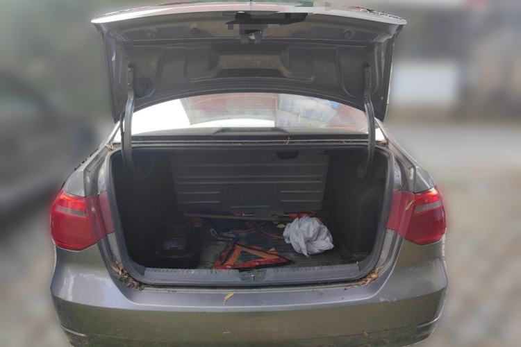 Used Volkswagen Jetta 2013 1.4L Manual Fashion Model Trunk