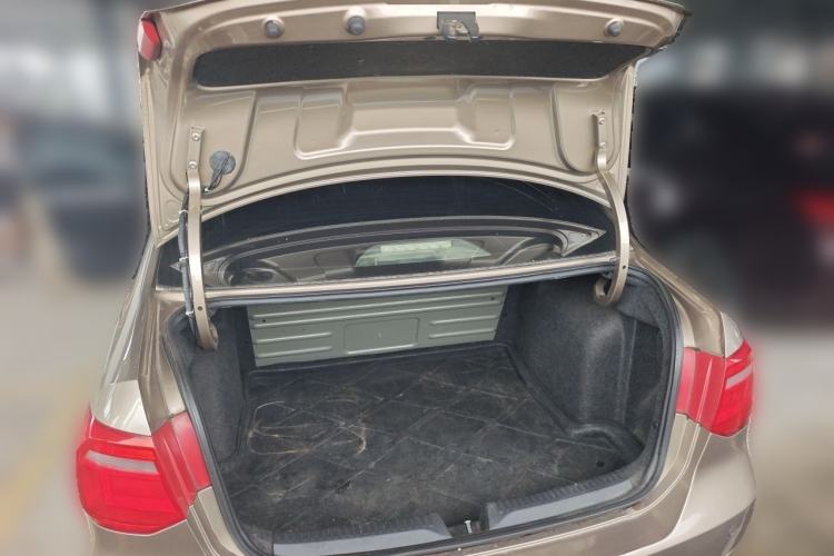 Used Volkswagen Jetta 2013 1.6L Manual Comfort Model Trunk