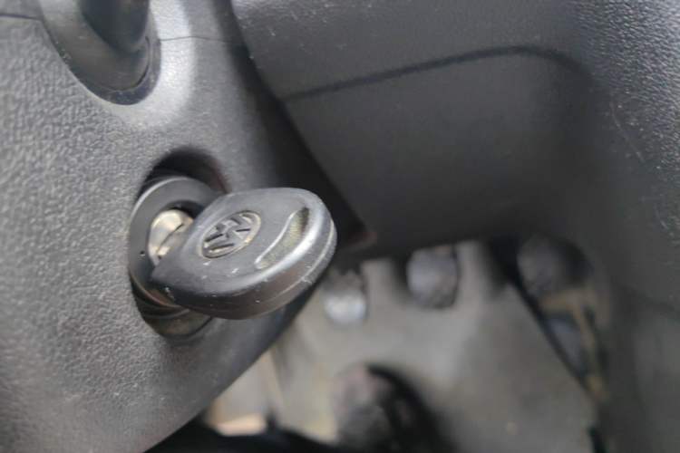 Used Volkswagen Jetta 2013 1.4L Manual Fashion Model Vehicle Key