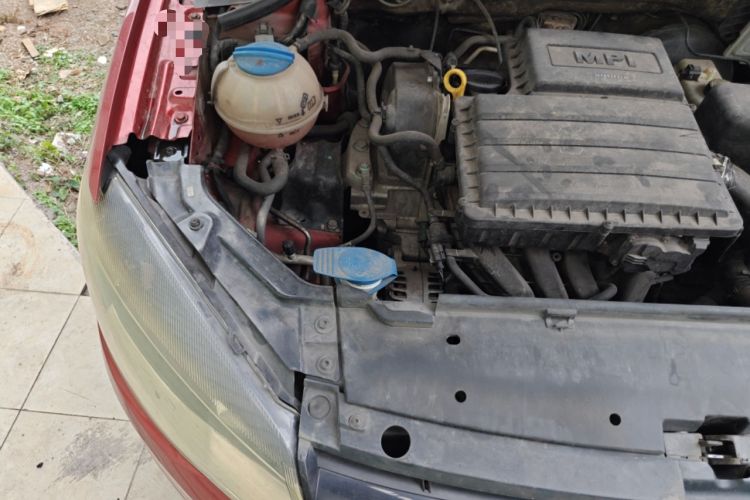 Used Volkswagen Jetta 2013 1.6L Automatic Comfort Model Engine Bay Right