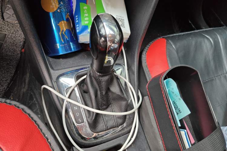 Used Volkswagen Jetta 2013 1.6L Automatic Comfort Model Gear Lever