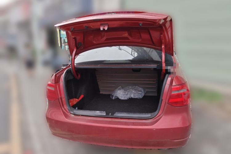 Used Volkswagen Jetta 2013 1.6L Automatic Comfort Model Trunk