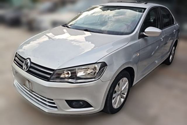 Volkswagen Jetta 2013 1.6L Manual Comfort Model مستعملة