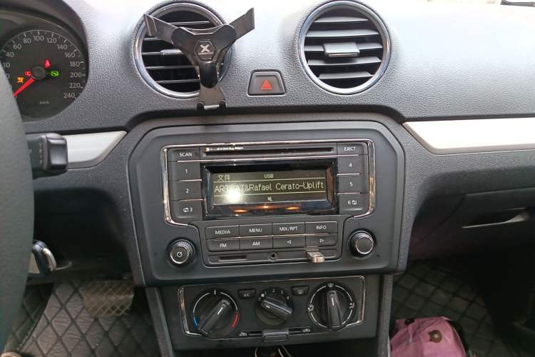 Used Volkswagen Jetta 2013 1.6L Automatic Comfort Model Audio And AC Panel
