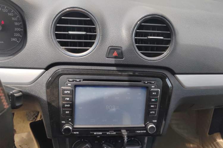 Used Volkswagen Jetta 2013 1.4L Manual Comfort Model Audio And AC Panel