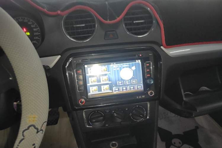 Used Volkswagen Jetta 2013 1.6L Automatic Comfort Model Audio And AC Panel